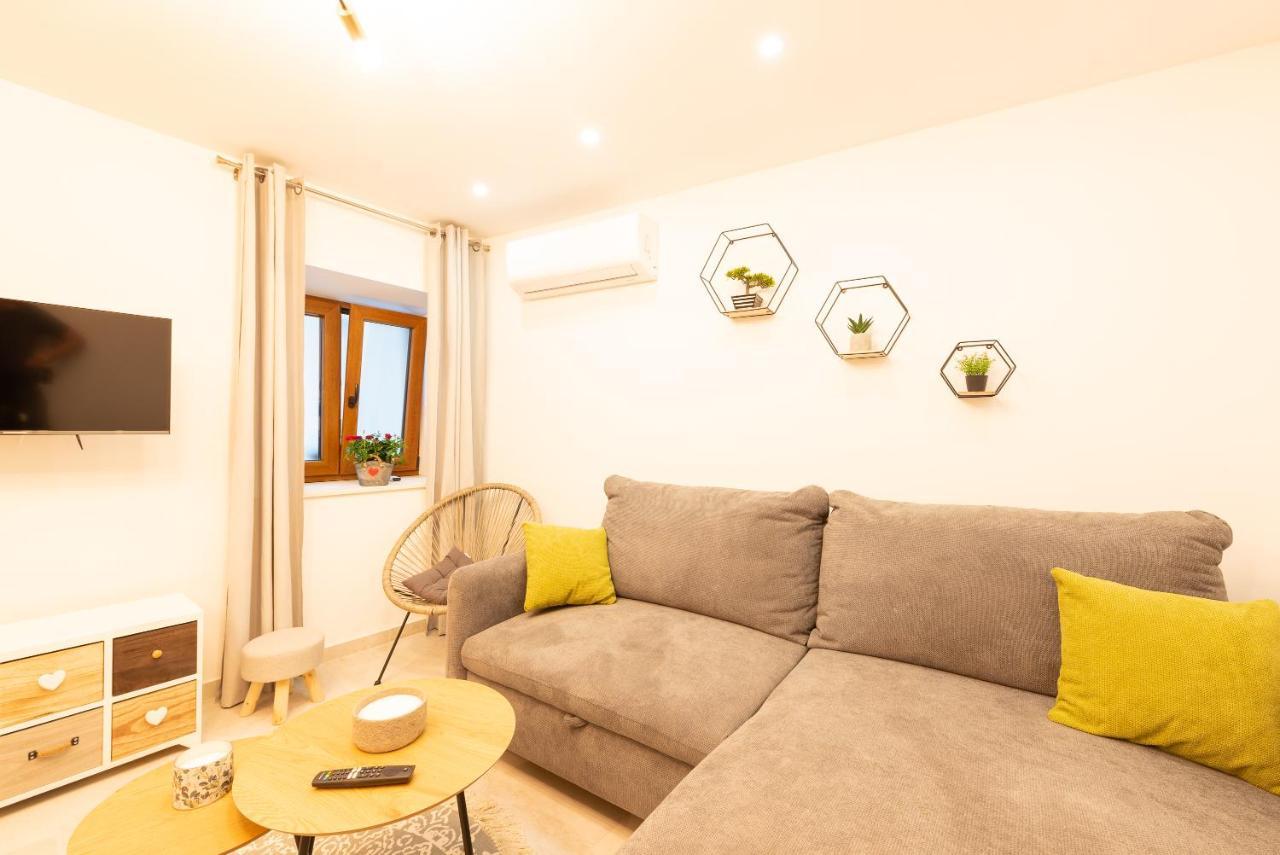 Apartment Olive Kastela Dış mekan fotoğraf